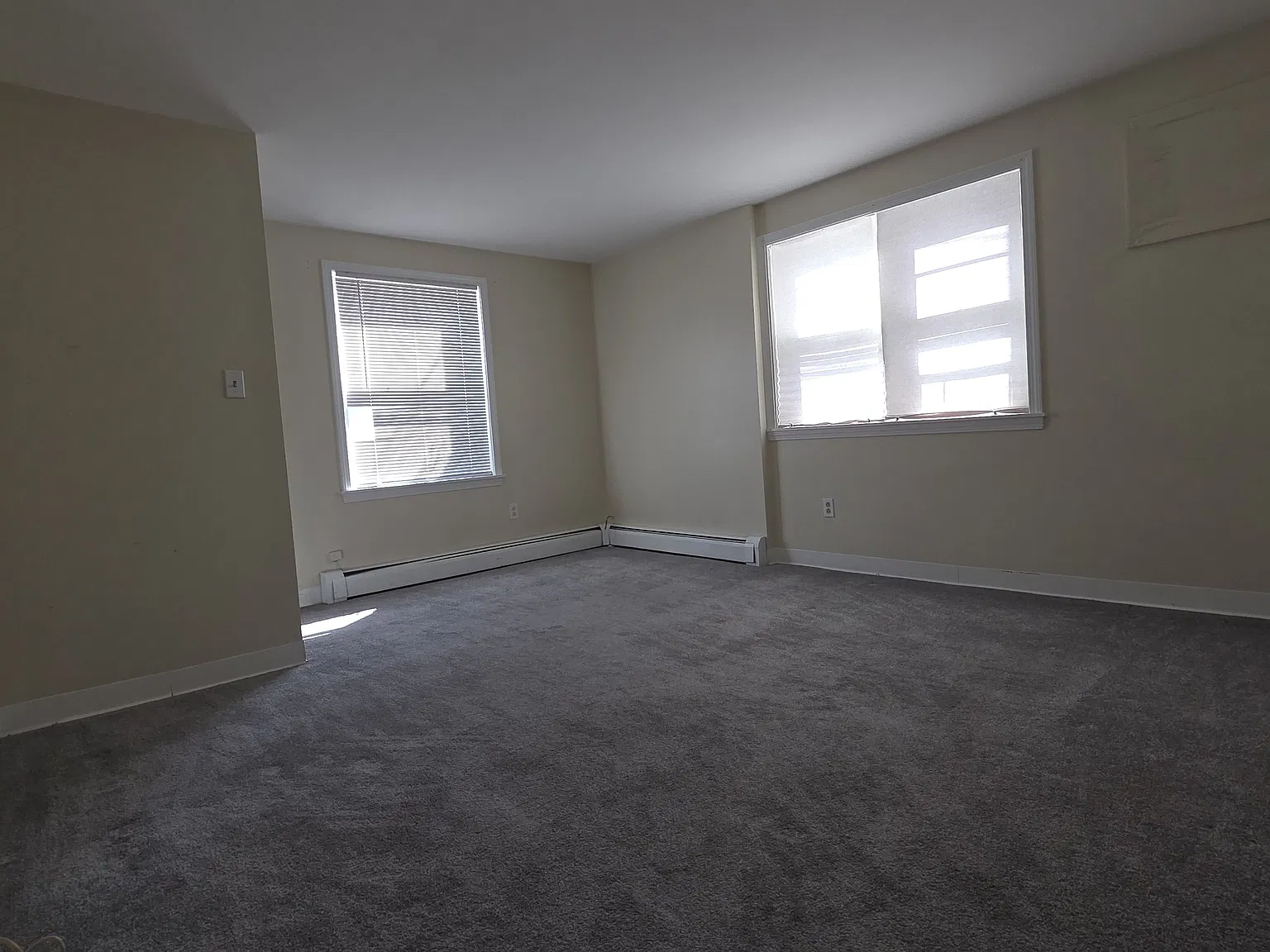 346 Delaware St — Photo 4
