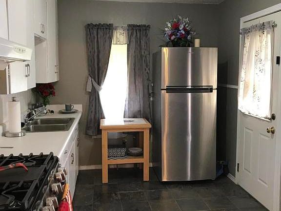 5th image of 2037 NW 17th Ave