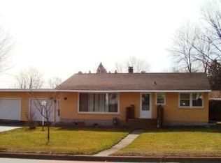 516 Anderson Rd, Duluth, MN 55811