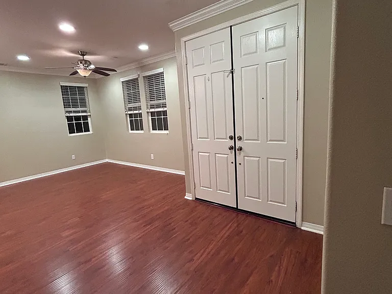10420 Paradisio Pl — Photo 2