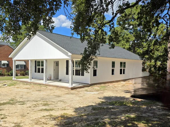 307 E Holmes St, Benson, NC 27504