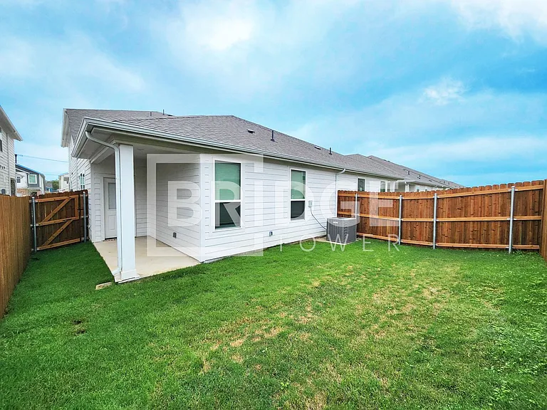 4218 Tobin Dr — Photo 14