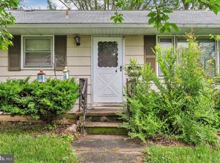 4 Charles Pl, Pennsville, NJ 08070