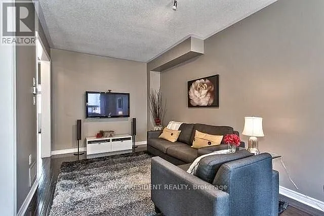 2361 Baronwood Dr — Photo 5