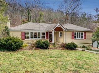 21 Woodcrest Rd, Asheville, NC 28804
