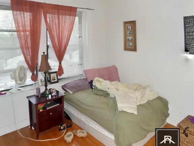 35 Egremont Rd #2 — Photo 2