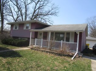 536 N Oakwood St, Griffith, IN 46319
