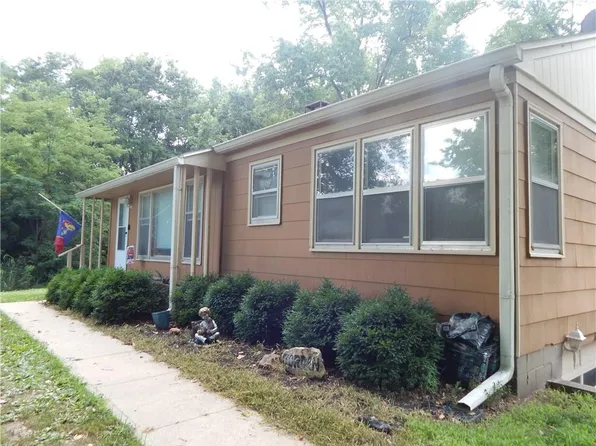 2031 Spruce St, Leavenworth, KS 66048