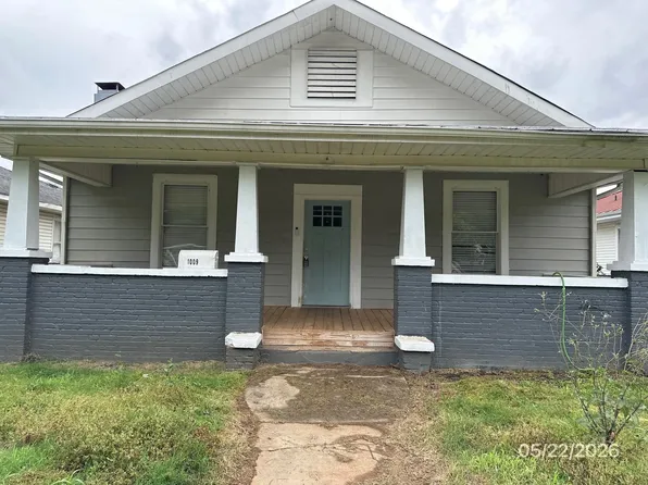 1009 Atlanta Ave, Sheffield, AL 35660