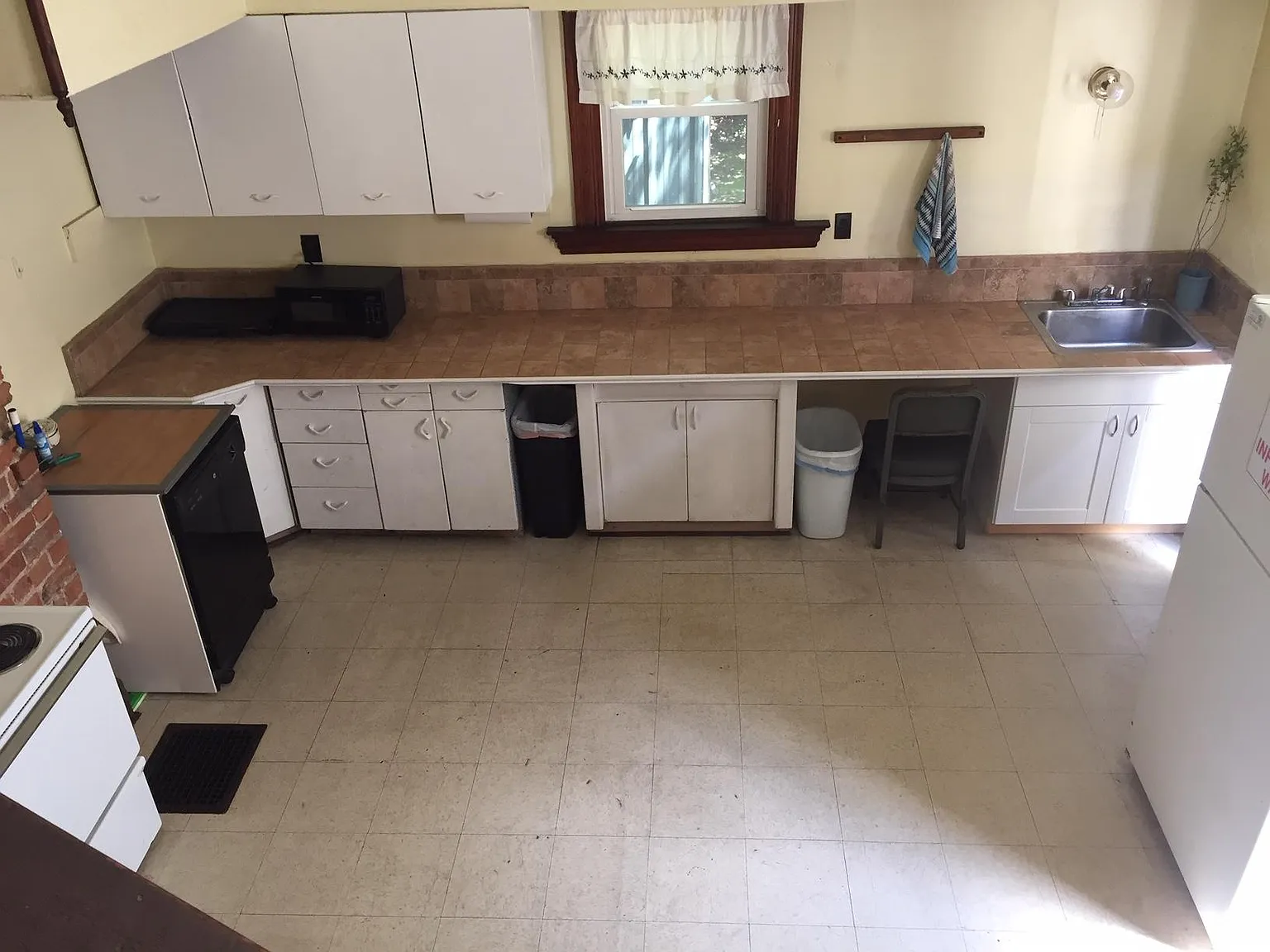 4 bed, 2000 sqft, $1,980 — Photo 3