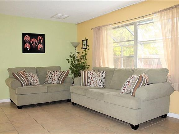 4th image of 1239 Price Cir