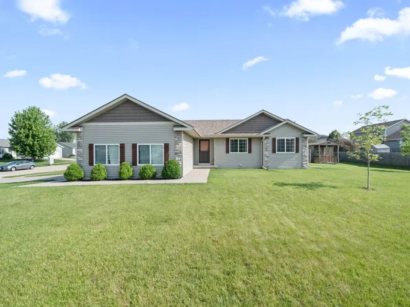 1213 Michael St SE, Bondurant, IA 50035