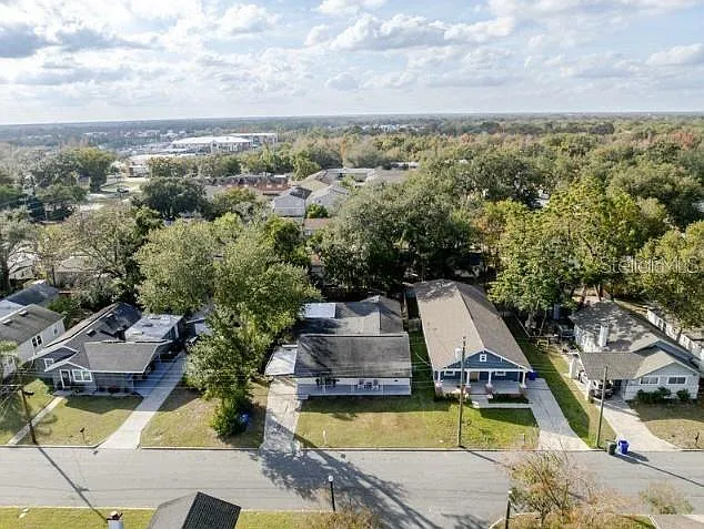 4 bed, 2.0 bath, 2182 sqft, $2,300 — Photo 3