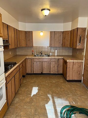 1st image of 2038 Quesada Ave