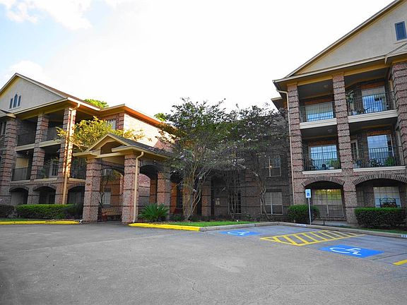 5th image of 2803 Kings Crossing Dr APT 219