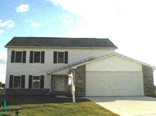 21156 Woodcreek, Macomb, MI 48044