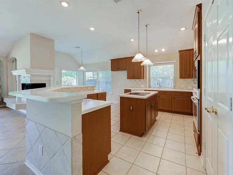 9026 Robinhoods Well Dr — Photo 9