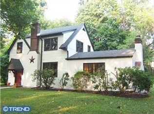 8233 Manor Rd, Elkins Park, PA 19027