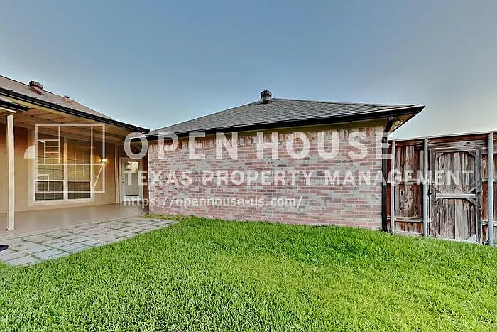 5510 Lee Hutson Ln — Photo 17