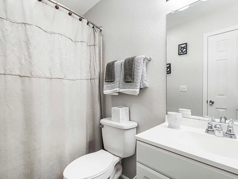 University Lake Apartments — Photo 13