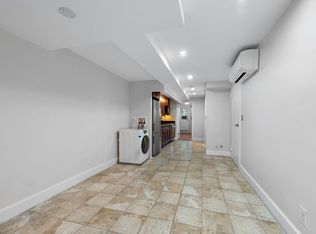 3232 32nd St FLOOR 2, Astoria, NY 11106
