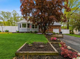 78 Toledo St, Miller Place, NY 11764