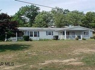 110 Eisenhower Dr, New Paris, PA 15554