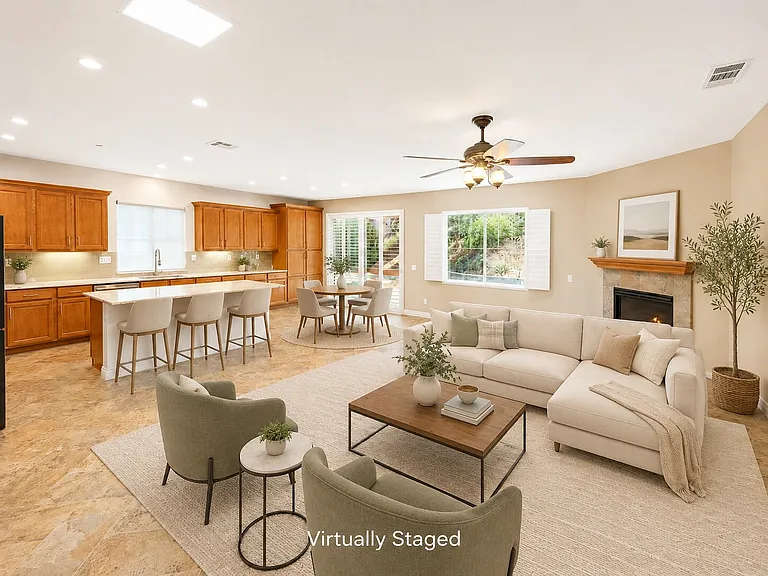 1247 Bellingham Dr — Photo 5