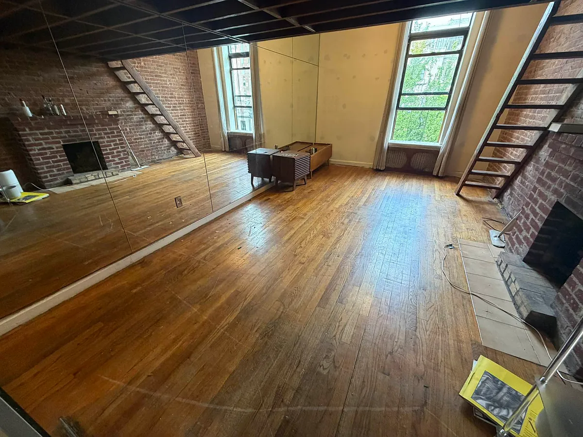 Building Photo - 11 W 82nd St #15