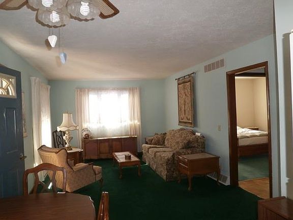 2nd image of 1021 Zblewski Dr