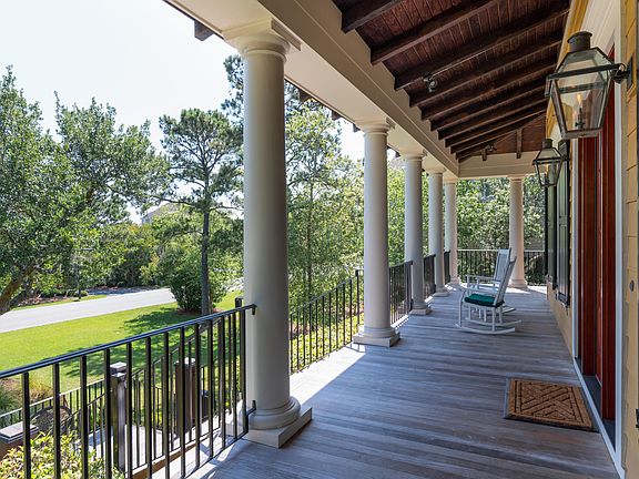 5th image of 1636 Headquarters Plantation Dr