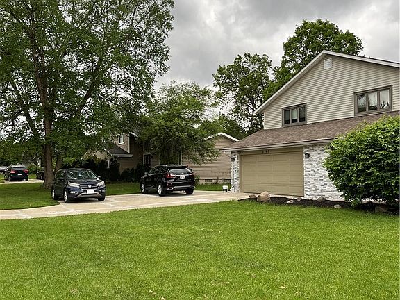 3rd image of 2960 Richmond Rd