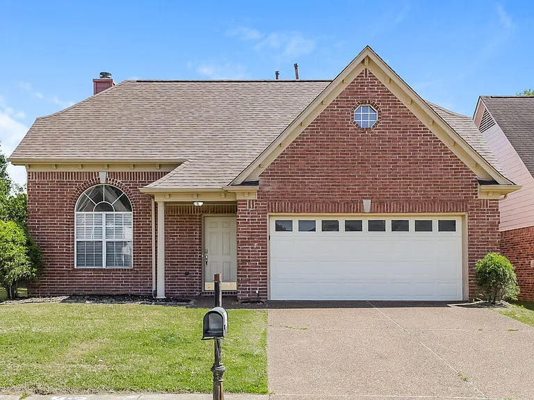 10047 Cameron Ridge Trl — Photo 1
