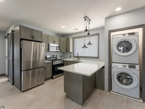 663 McKinley St #2, Elizabeth, NJ 07202