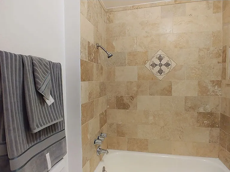 Five Star Suites — Photo 112