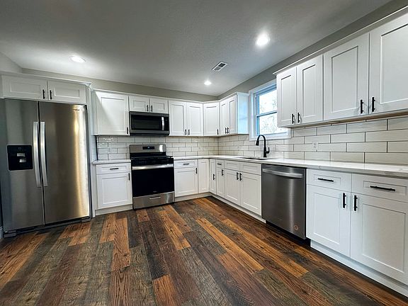 4th image of 107 Valerie Ln