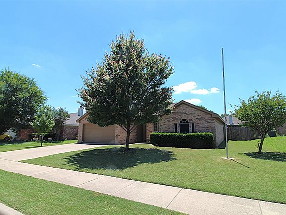 3rd image of 501 Barbara Jean Ln