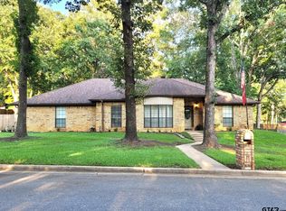 504 Brookhollow Dr, White Oak, TX 75693