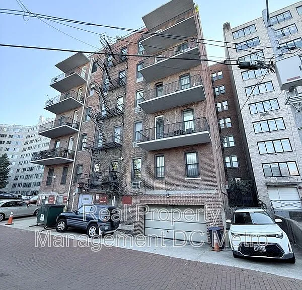 1316 New Hampshire Ave NW #702 — Photo 25