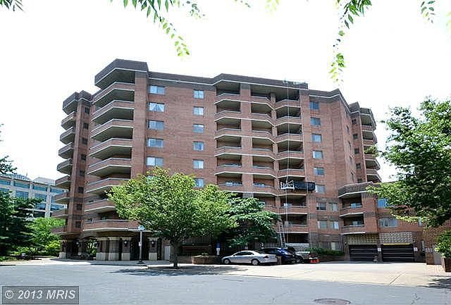 1st image of 1050 N Stuart St APT 519