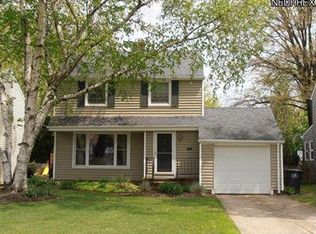 1267 Brainard Rd, Lyndhurst, OH 44124