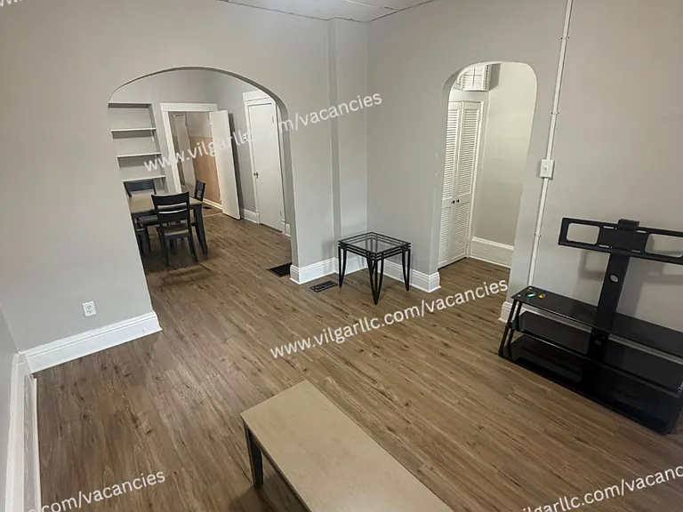 4856 Magoun Ave — Photo 12
