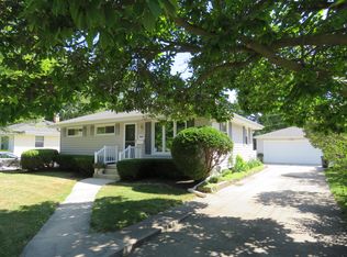 W171N8498 Allen Ave, Menomonee Falls, WI 53051