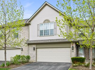 2162 Yale Cir, Hoffman Estates, IL 60192