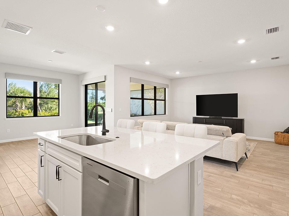1st image of 361 SE Filoli Drive
