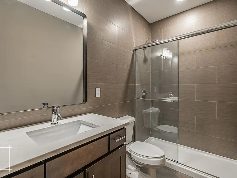 245 King Ave — Photo 27