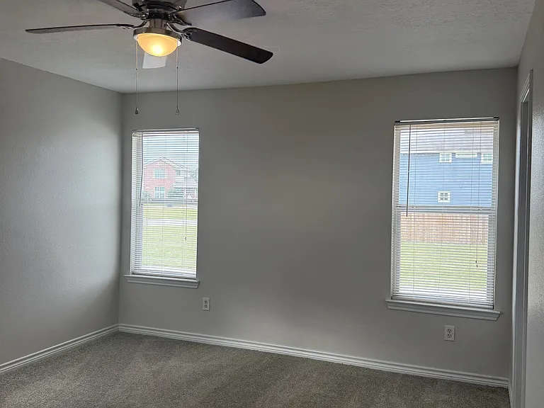 4039 Southern Trace Dr — Photo 32