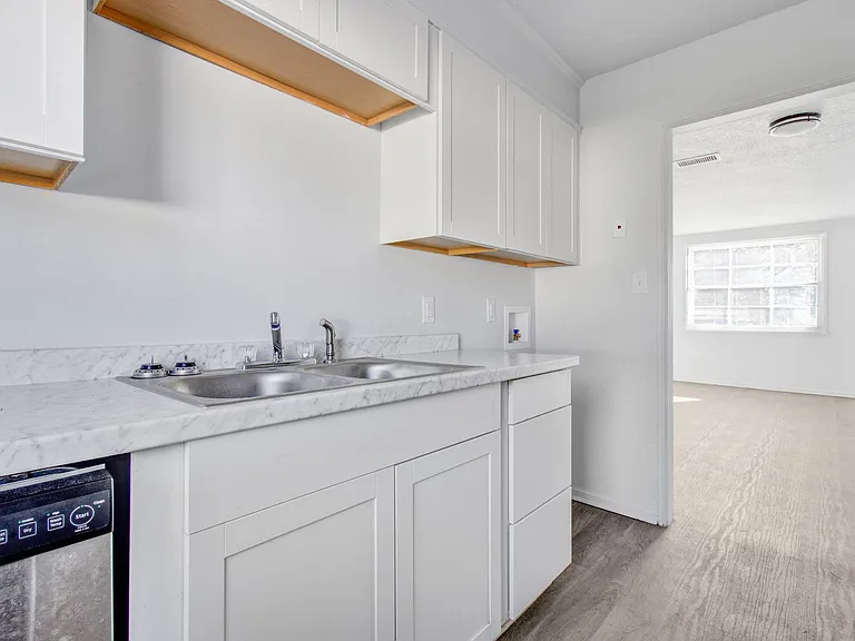 Beltline Townhomes — Photo 11