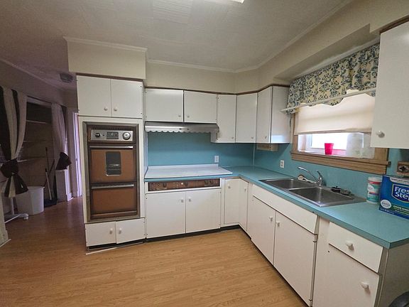 2nd image of 16516 W Main St