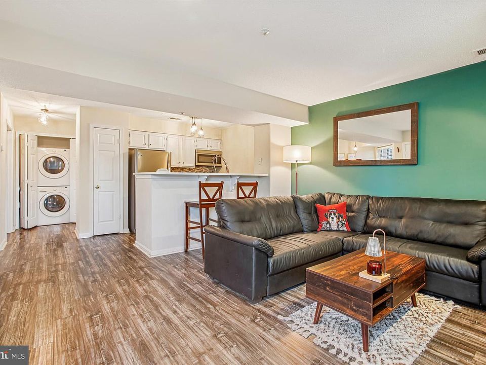 1st image of 6000 Ellesmere Ct Unit B